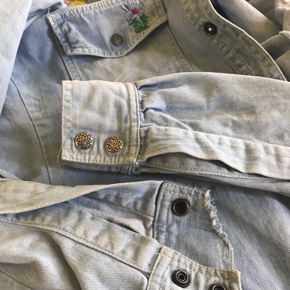 Your favorite 70s cotton denim hand-embroidered mushrooms lady bug Boho  shirt ! - Picture 14 of 16